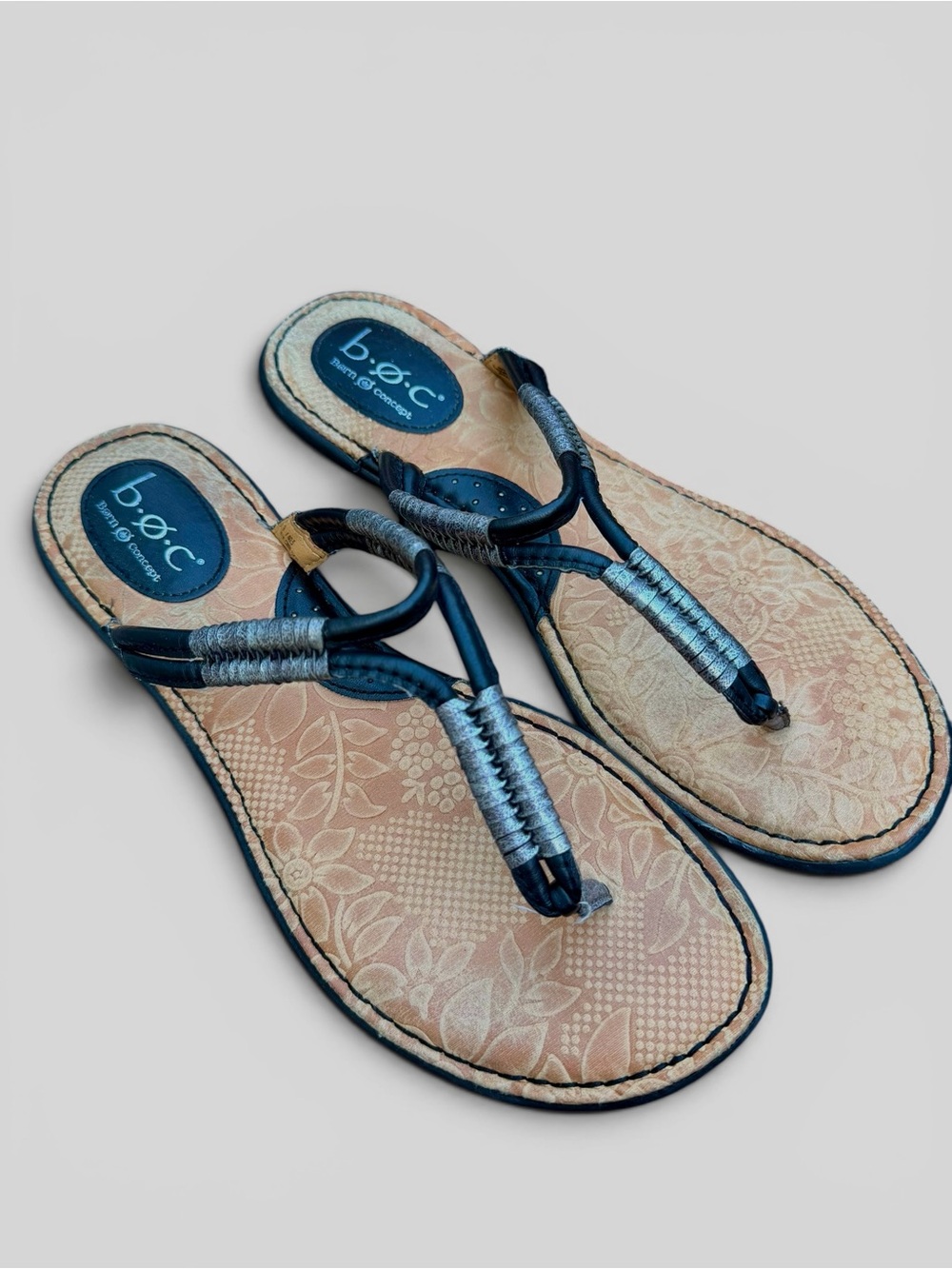 BOC Born‎ Concept Thong Sandals Black Silver Comfort Flip Flops Size 9